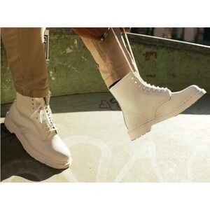 Size 7 Dr Martens 1460 Mono All White Smooth Leather Lace Up Boots